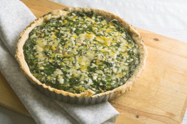 sebze erimiş peynirli ve ıspanaklı kiş