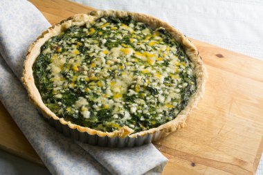 sebze erimiş peynirli ve ıspanaklı kiş