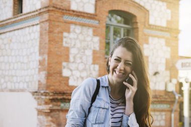Evet güzel esmer kadın