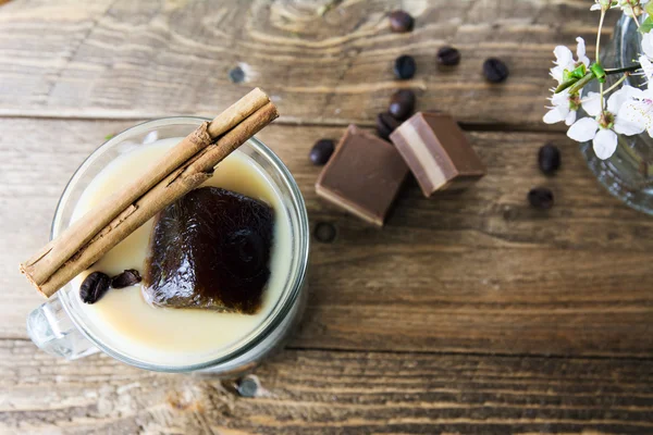 Caneca de café gelado com leite — Fotografia de Stock