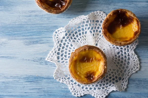 Pastel de Belém (Pastel de nata) - portugisiska ägg tårta bakelse — Stockfoto