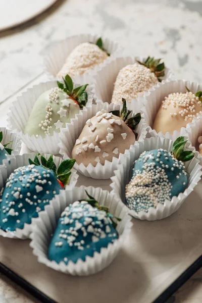 Step Step Tasty Blue White Chocolate Dipped Strawberries Sugar Sprinkles — Stock Photo, Image