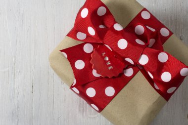 el yapımı hediye kutusu noktalı bürokrasi ve etiket, 