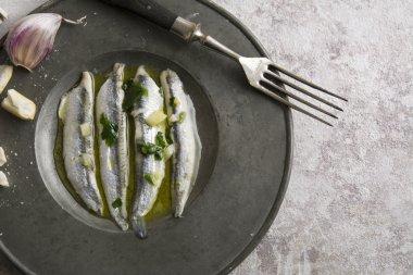 sarımsaklı sirke içinde isim