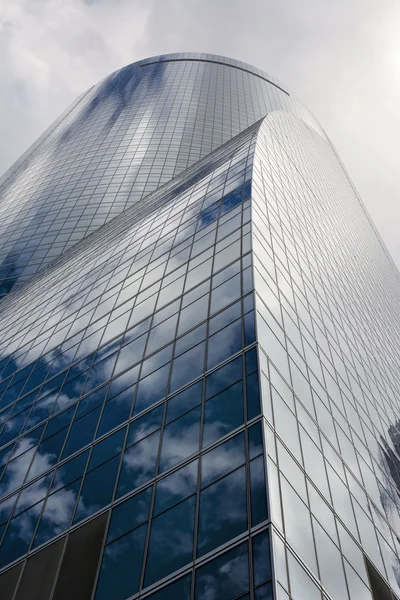 Rascacielos en el parque empresarial Cuatro Torres de Madrid — Foto de Stock