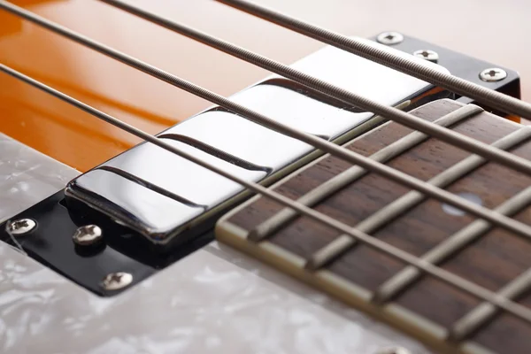 Elektro gitar closeup. Ayrıntı, seçici odak.