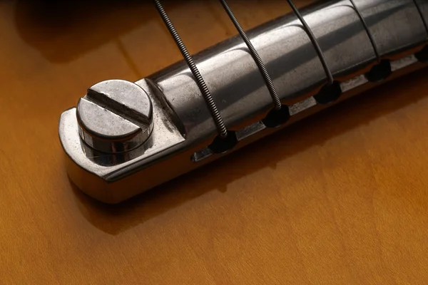 Közelkép a régi elektromos gitár. Részlet, szelektív összpontosít. — Stock Fotó