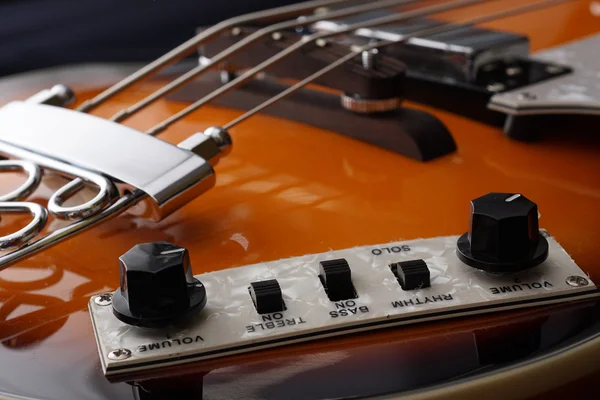 Close-up van de elektrische gitaar. Detail, selectieve aandacht. — Stockfoto