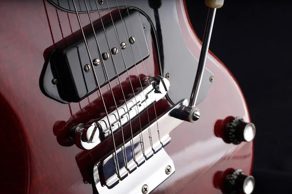 Close-up van oude elektrische gitaar. Detail, selectieve aandacht. — Stockfoto