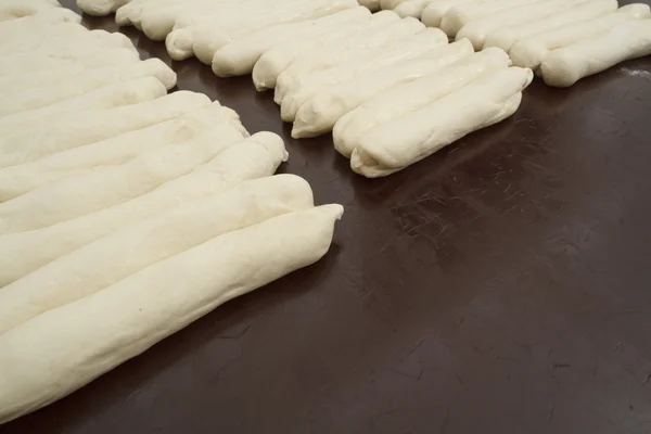 Att göra av bageriprodukter i bageriet butiken — Stockfoto