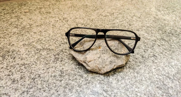 Gafas Ojo Montura Negra Aislados Sobre Fondo Borroso — Foto de Stock