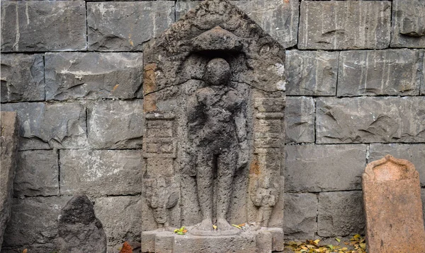 Antiga Escultura Arqueológica Arruinada Lord Buddha Construído Usando Pedra Cinza — Fotografia de Stock