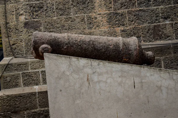 Imagem Velho Quebrado Dano Canhão Pedra Estes Canhões Usados Guerra — Fotografia de Stock
