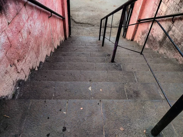 Photo Stock Ancien Escalier Fait Par Pierre Couleur Grise Dans — Photo