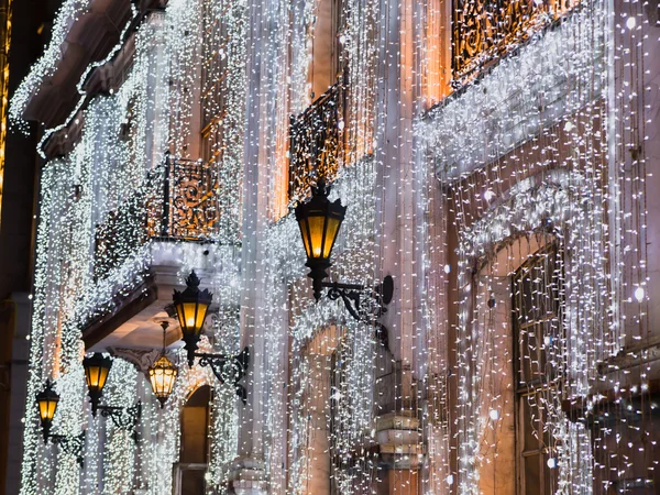 Hermoso edificio blanco — Foto de Stock