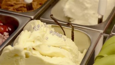 İtalyan gelato dondurma ve vanilya pods