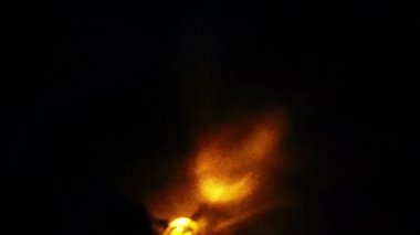 Gizemli titreşen açığa ışık Led