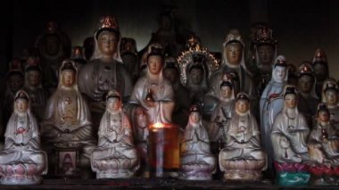 Eski Çin porselen biblolar, Guan Shi Yin Bodhisattva
