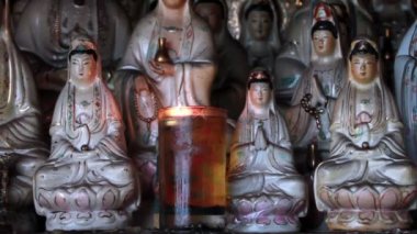 Eski Çin porselen biblolar, Guan Shi Yin Bodhisattva