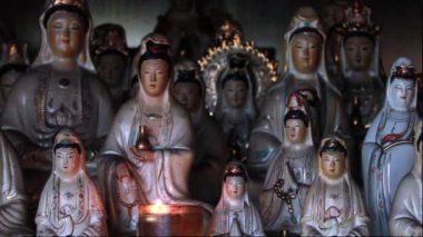 Eski Çin porselen biblolar, Guan Shi Yin Bodhisattva