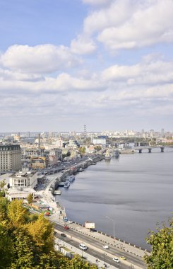 Güzel eski Kiev şehir - Ukrayna ve Dinyeper Nehri setin başkenti