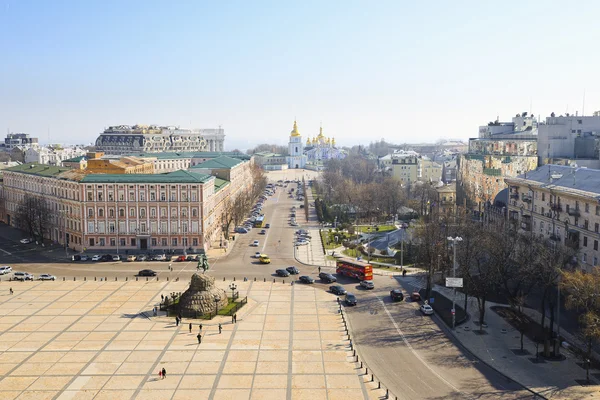 Vista de la Plaza de Santa Sofía y Monumento a Bogdan Khmelnitsky —  Fotos de Stock