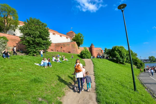 Krakkó Lengyelország 2019 Május Nyári Kilátás Wawel Várra Vistula Folyóra — Stock Fotó