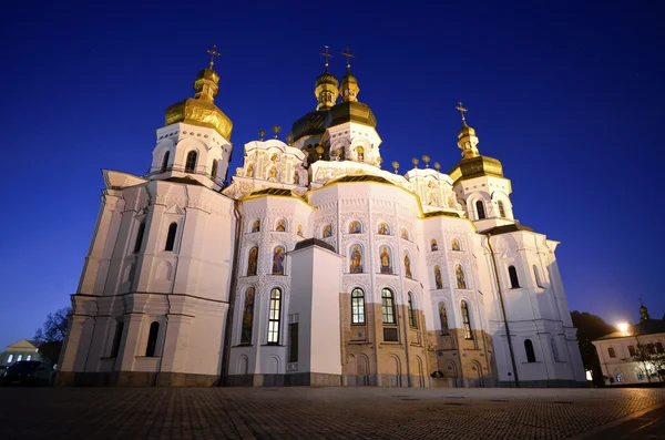 Night view of the Assumption Church — Stock Photo, Image