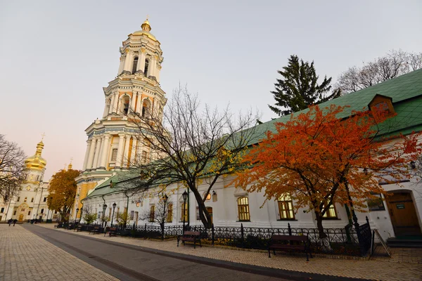 Pohled Kyjevskopečerská lávra — Stock fotografie