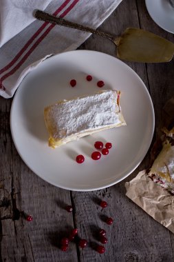 Strudel veya pasta ile kızılcık