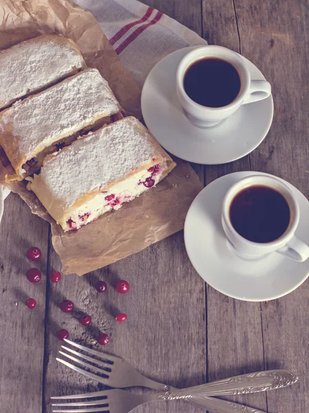 Strudel o pastel con arándanos — Foto de Stock