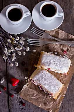 Strudel veya pasta ile kızılcık