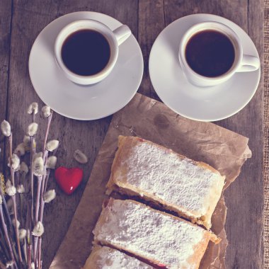 Strudel veya pasta peynir ile 