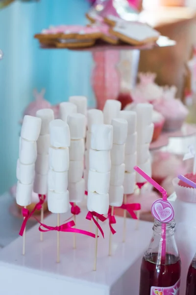 Dessert table at party — Stock Photo, Image