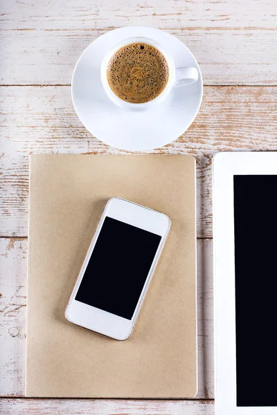 Tabletový počítač, notebook, mobilní telefon — Stock fotografie