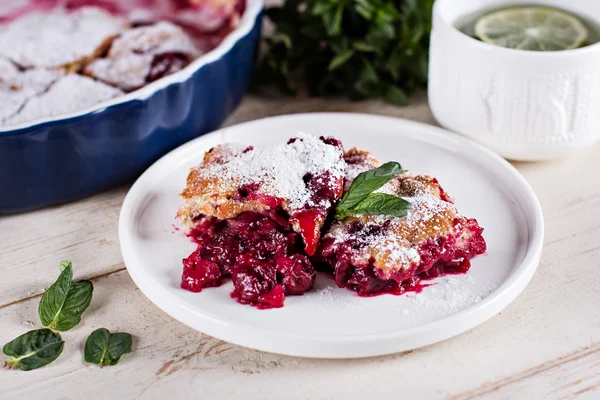 Cherry pie and a cup of tea — Stock Photo, Image