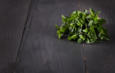 Bir demet taze nane. 