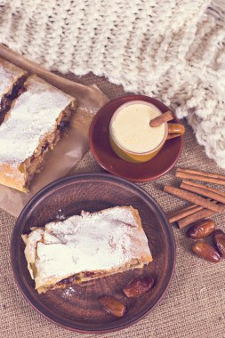 Apple strudel, elmalı turta 
