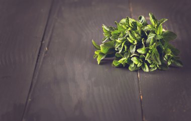 Bir demet taze nane.