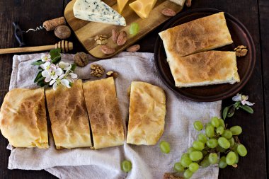 Peynirli börek, peynirli turta