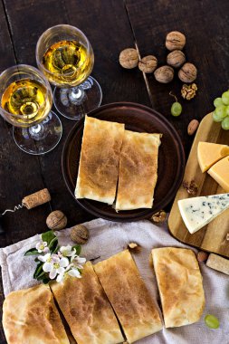 Peynirli börek, peynirli turta