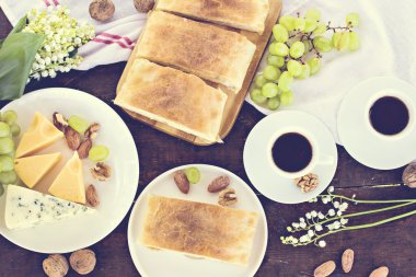 Peynirli börek, peynirli turta