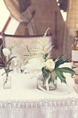 Beyaz çiçek buketi