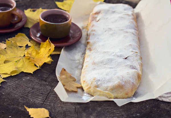 Strudel com maçãs, abóbora — Fotografia de Stock