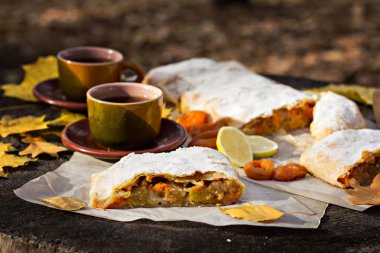 Meyveli turta elmalı, kabak
