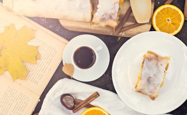 Strudel muhallebi ve turuncu ile