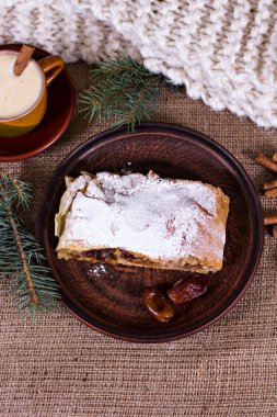 Apple strudel, elmalı turta