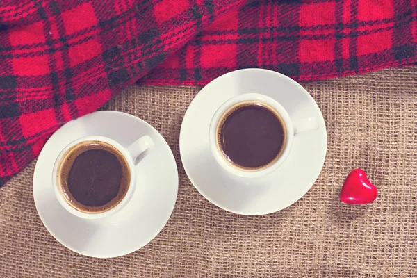 Plaid, koffie en taart. — Stockfoto