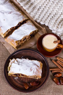 Bir fincan kahve, tarçın