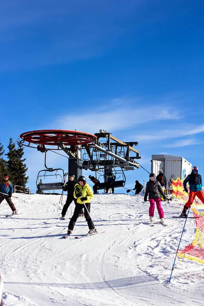 Bukovel Ucrânia Janeiro 2020 Trilha Esqui Com Elevador Cadeira Bukovel — Fotografia de Stock